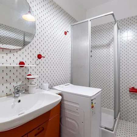 19 By Interhome *